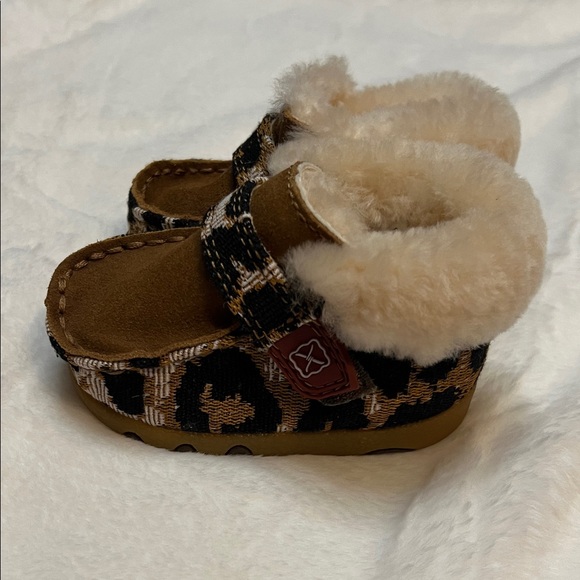 Twisted X Tan and Brown Baby Booties - Picture 5 of 9